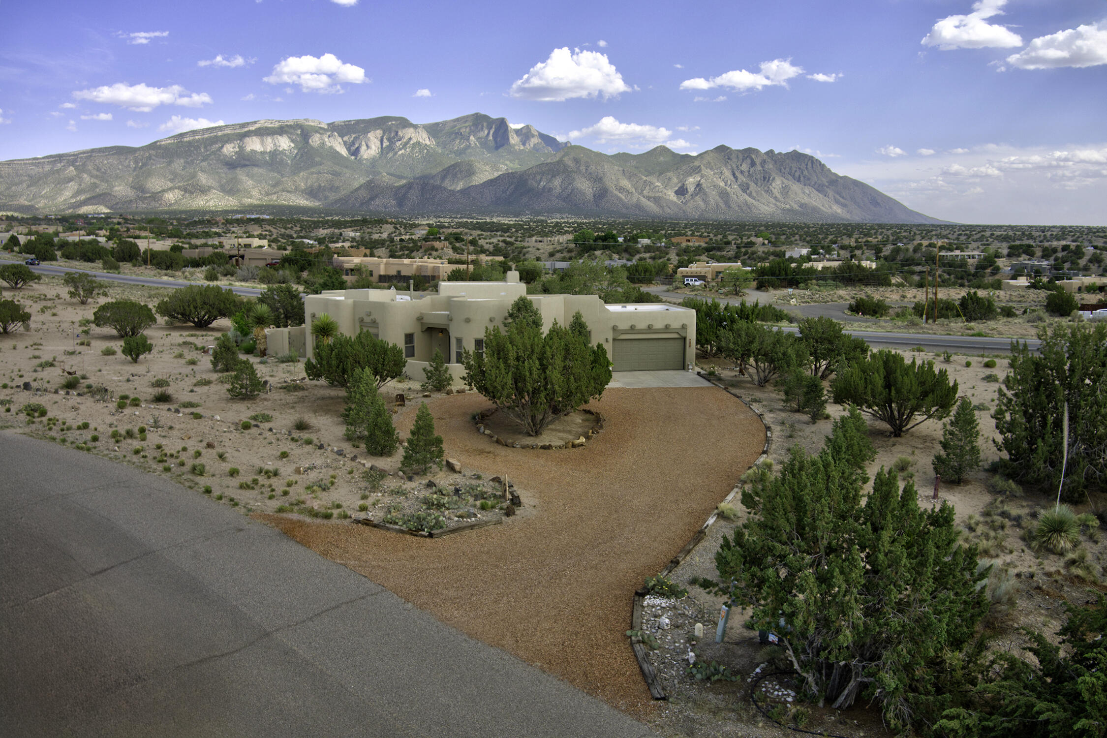 44 Roadrunner Trail, Placitas, New Mexico image 2