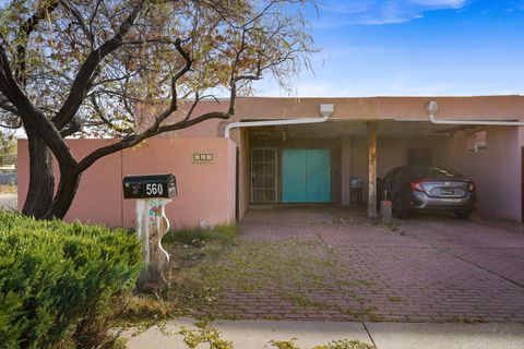 Photo of 560 Aztec Road NW, Albuquerque, NM 87107 (MLS # 1094678)