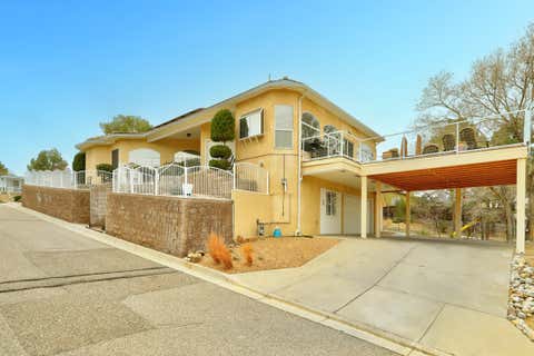 Photo of 701 Stagecoach Road SE, Albuquerque, NM 87123 (MLS # 1108579)