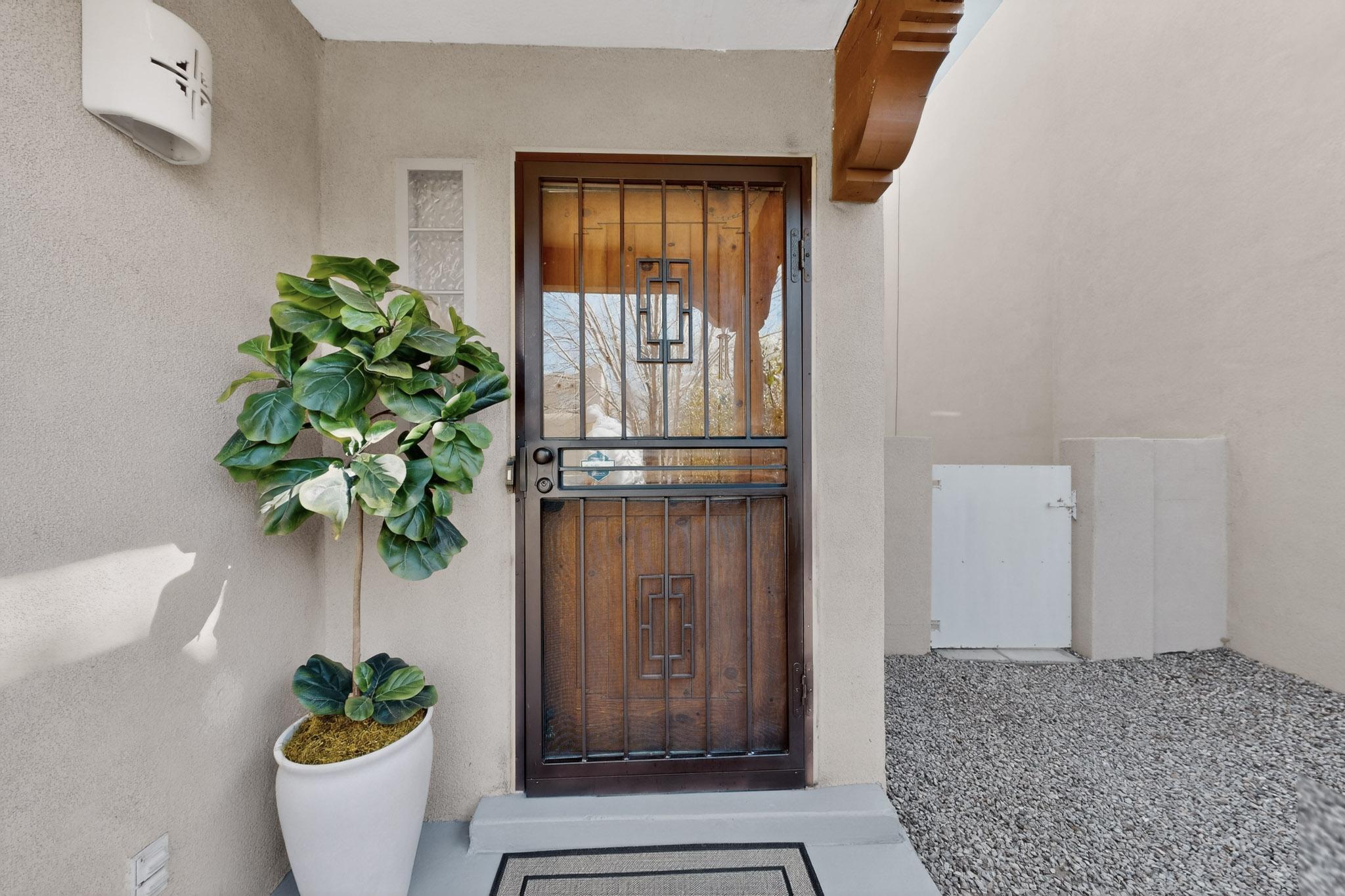 3509 Calle Floresta Court NW