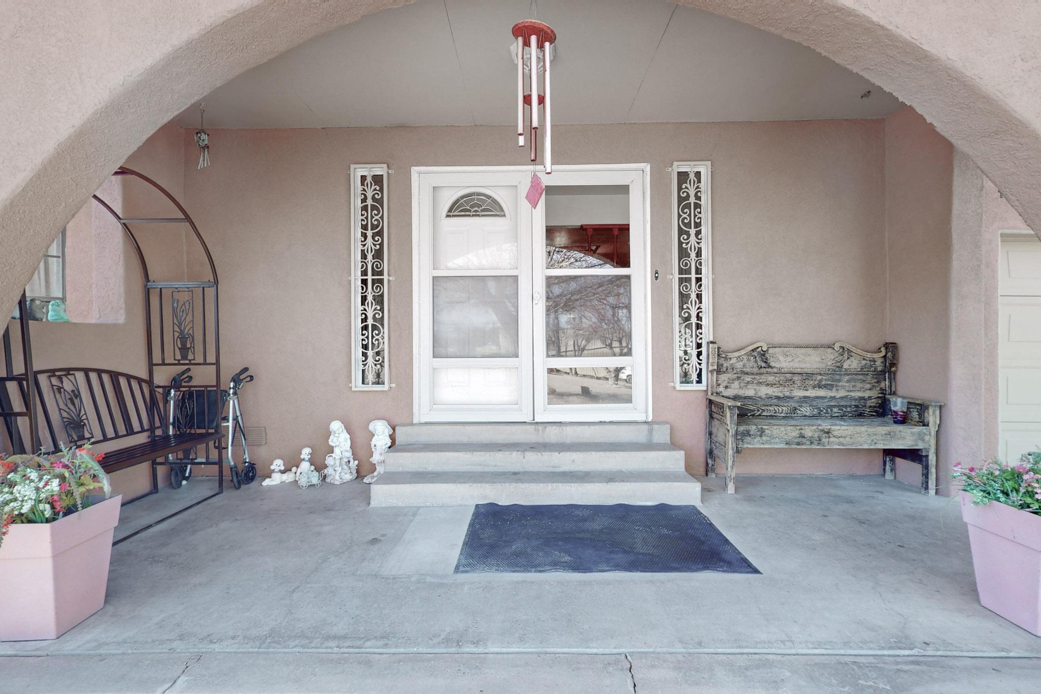 701 Pleasant Place, Bosque Farms, New Mexico image 2