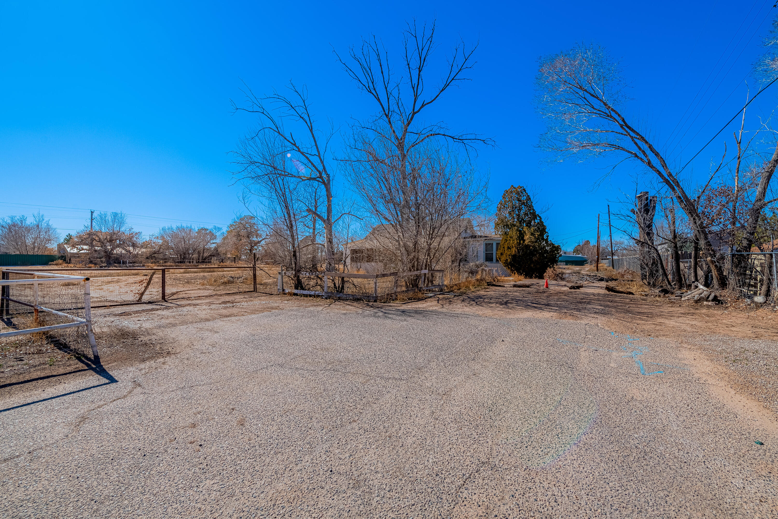 520 Sandia View Road, Los Ranchos, New Mexico image 1