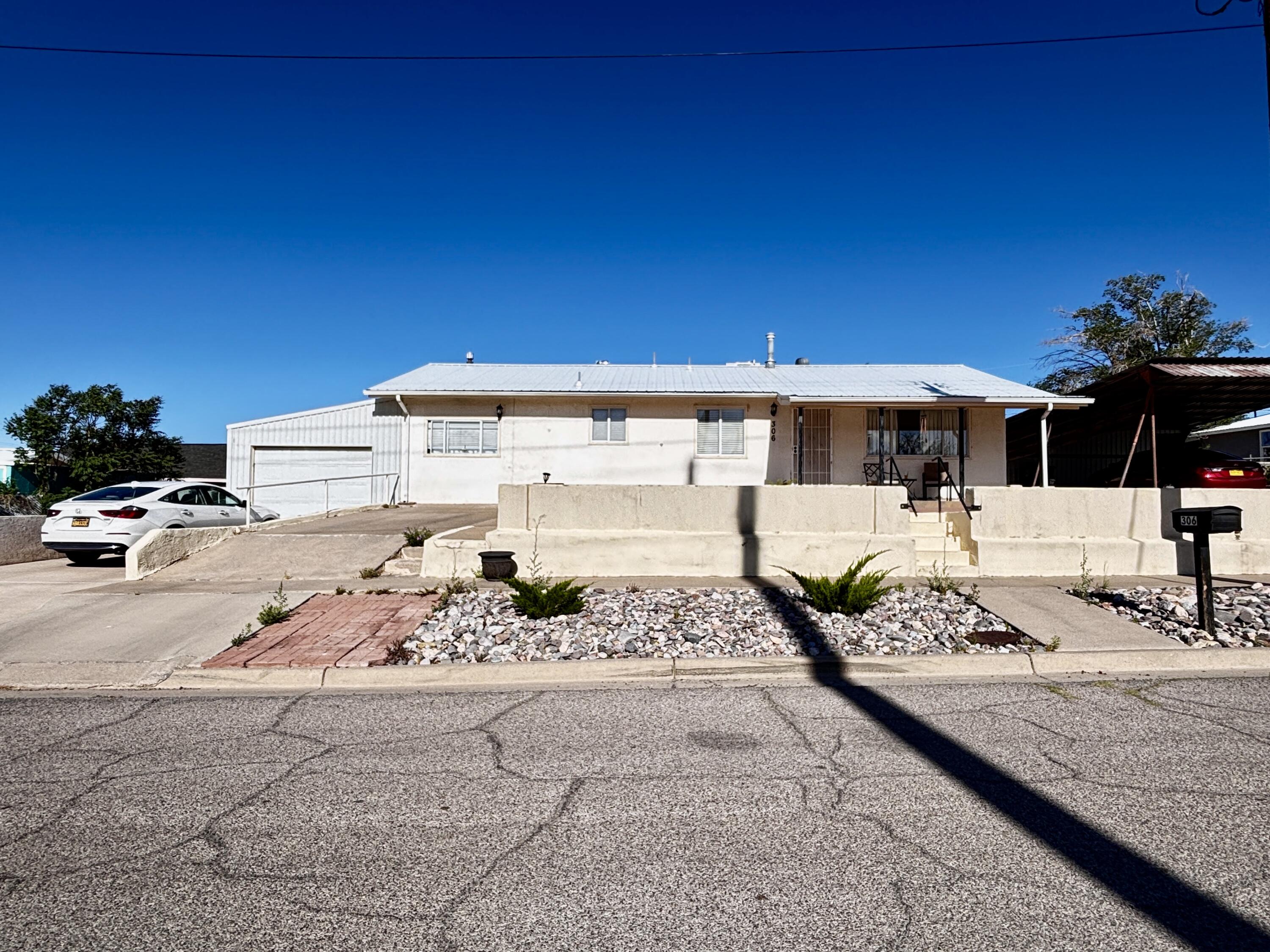 306 Ash Street, Truth or Consequences, New Mexico image 2