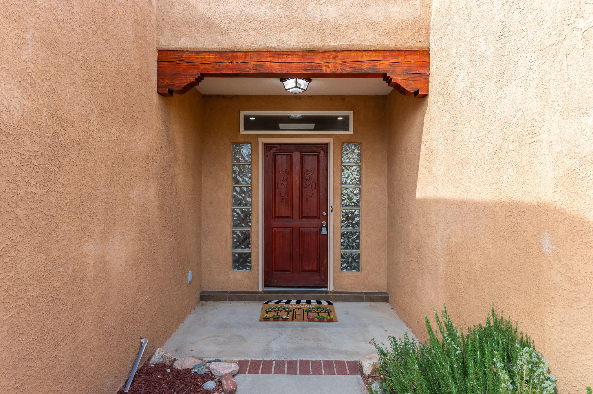 901 Calle Coronado SE