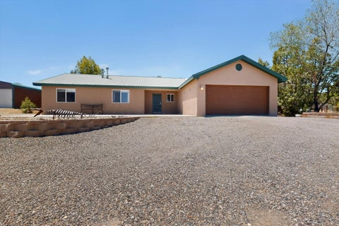 Homes For Sale - 33 Sunset Boulevard<br/> Santa Fe County, Edgewood, NM 87015