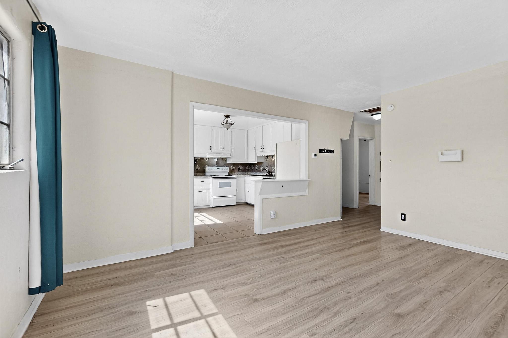 2529 Cardenas Drive NE