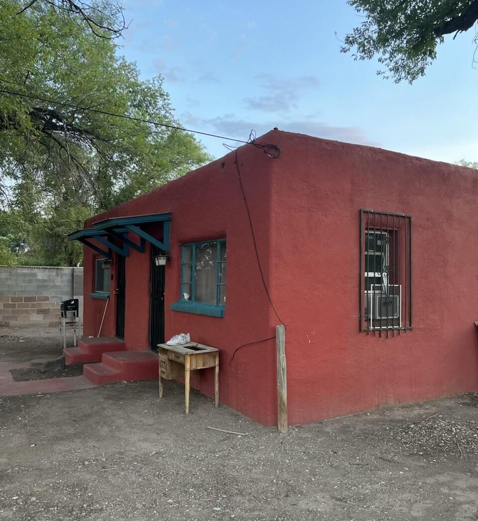 425 SUNSET Road SW