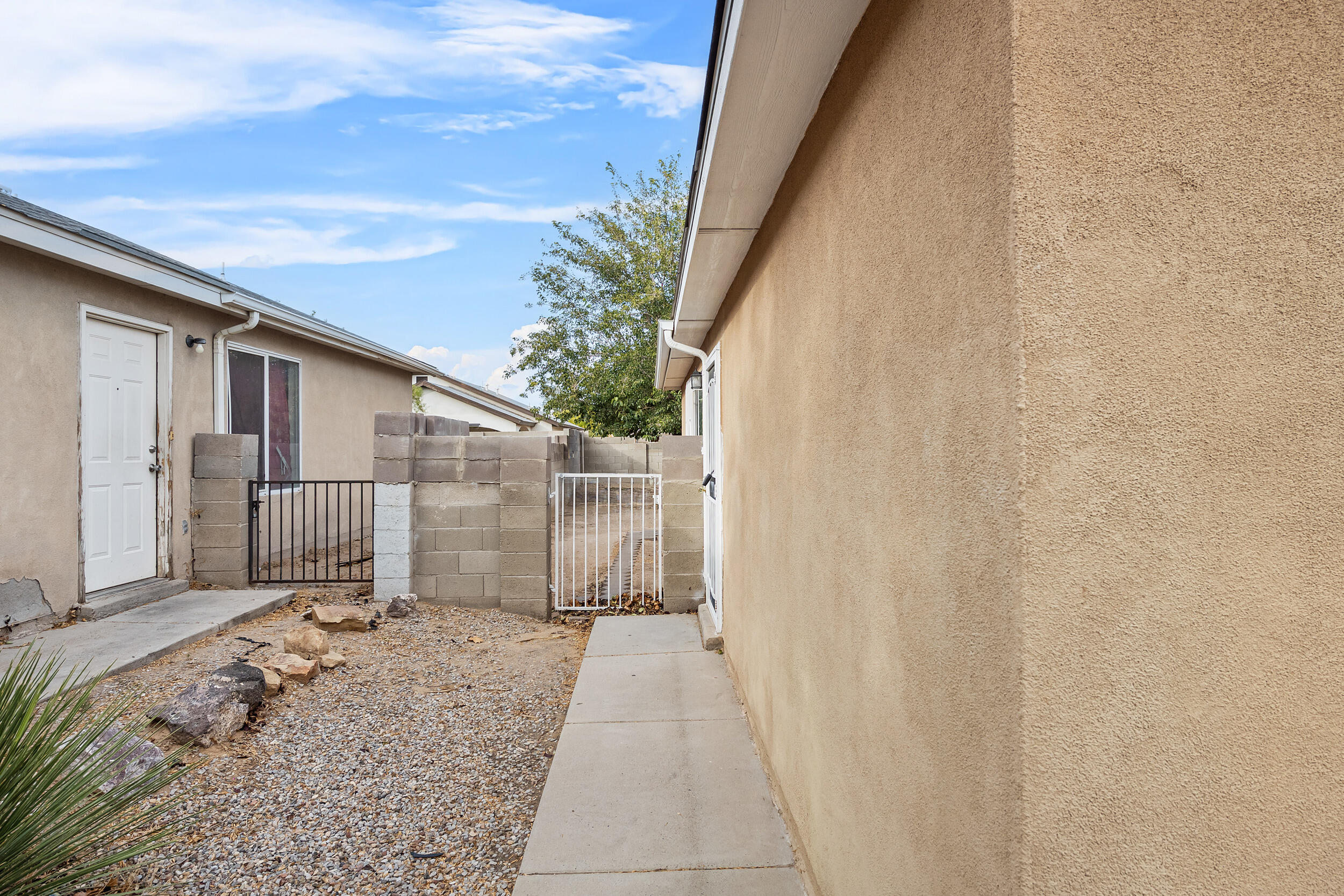 7515 Autumn Breeze Road, Albuquerque, New Mexico image 4