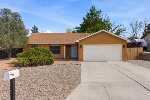 Homes For Sale - 5828 Irving Boulevard<br/> Bernalillo County, Albuquerque, NM 87114
