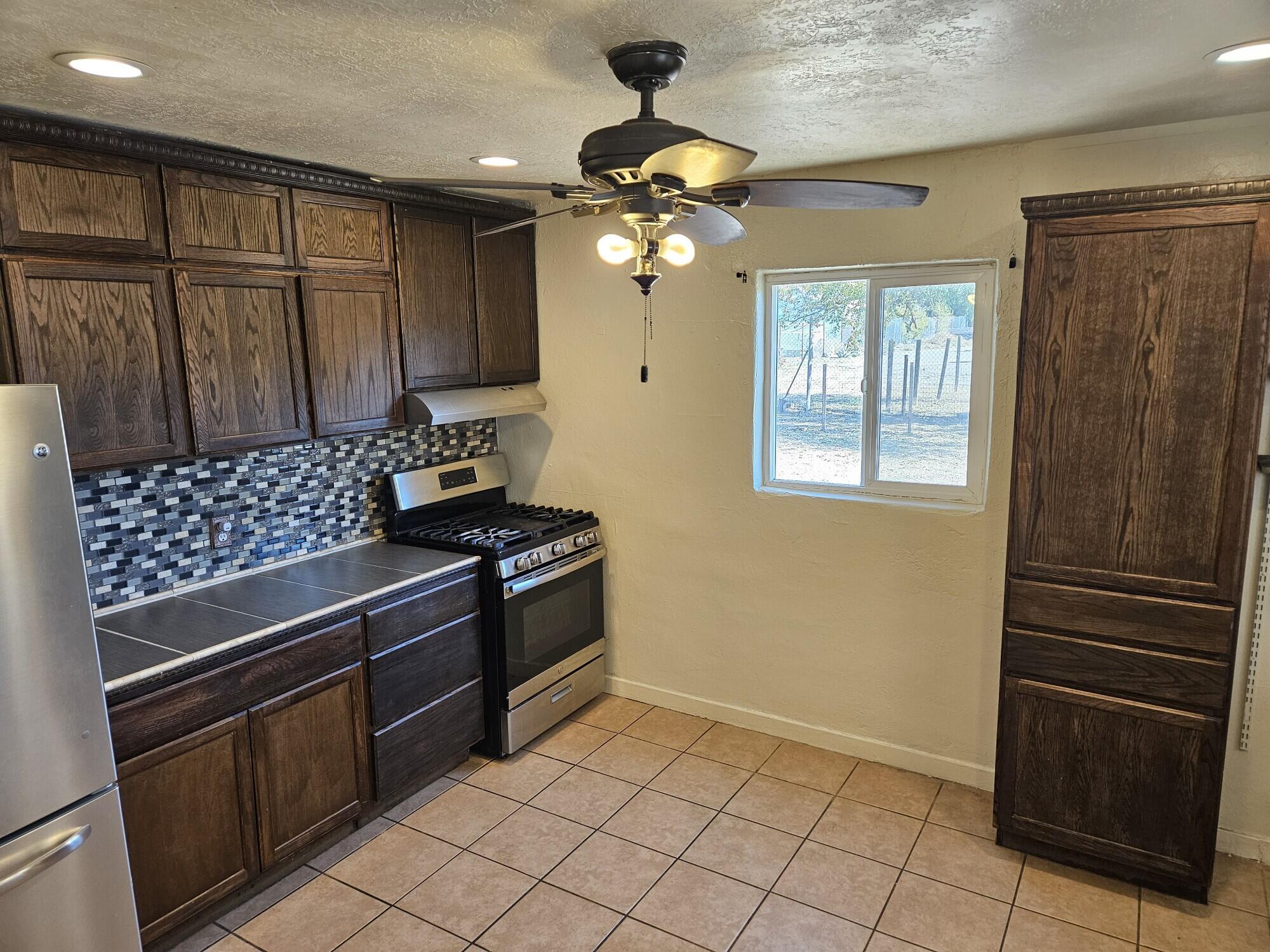 534 MISSION Avenue NE