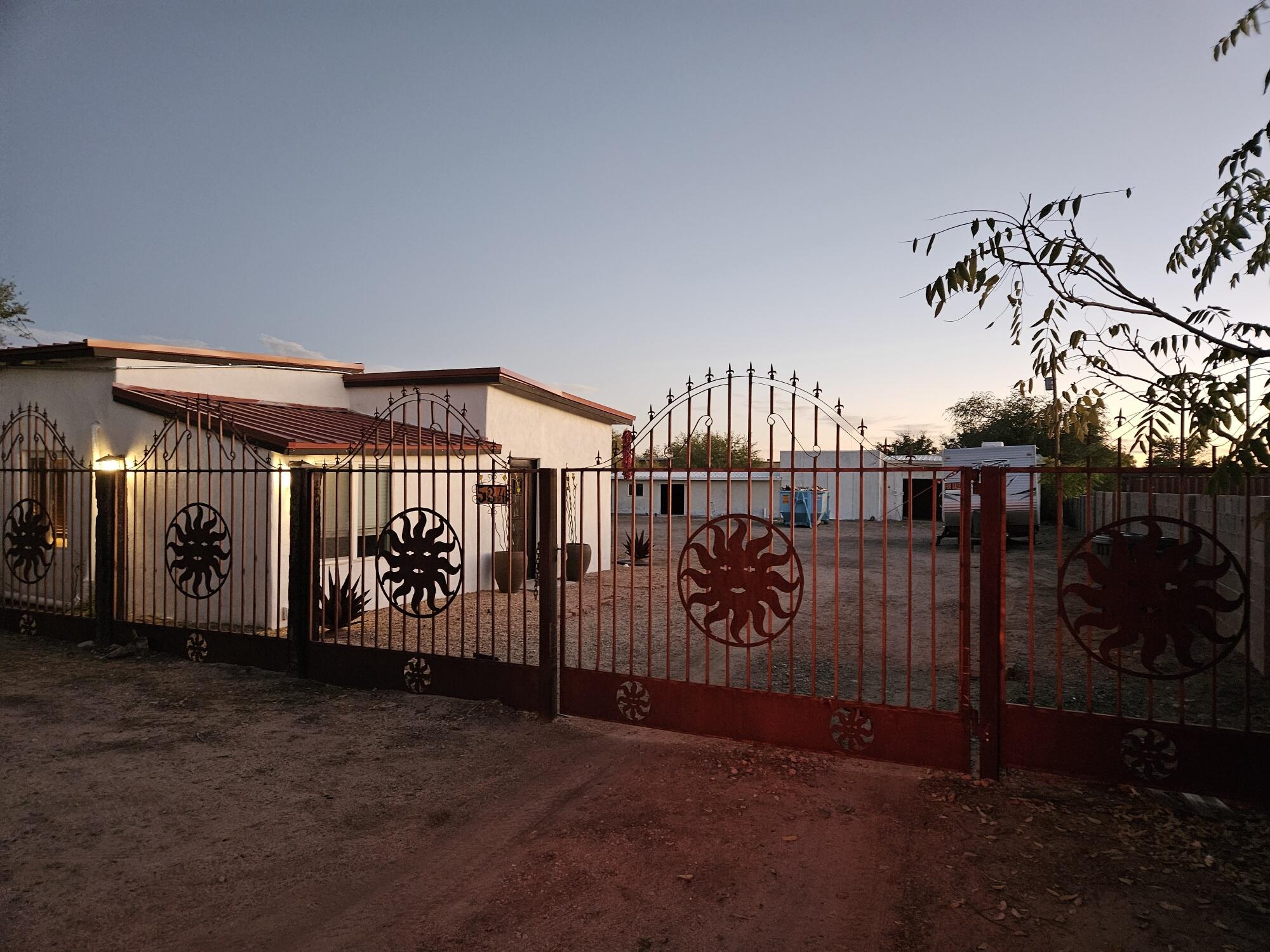 534 MISSION Avenue NE