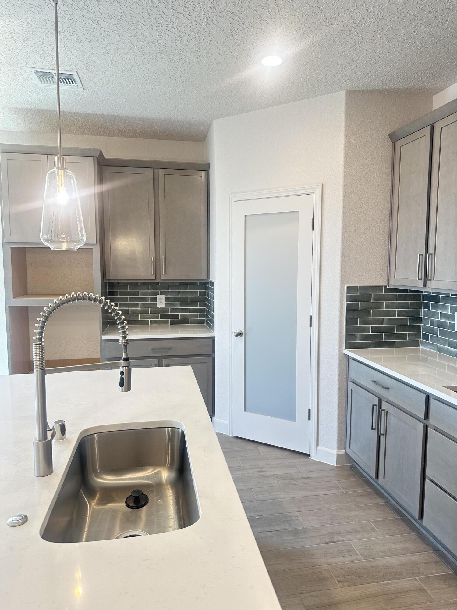 4120 Emerson Drive NE