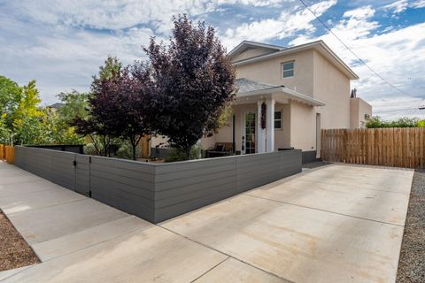 Photo of 1027 FORRESTER Street NW, Albuquerque, NM 87102 (MLS # 1088589)