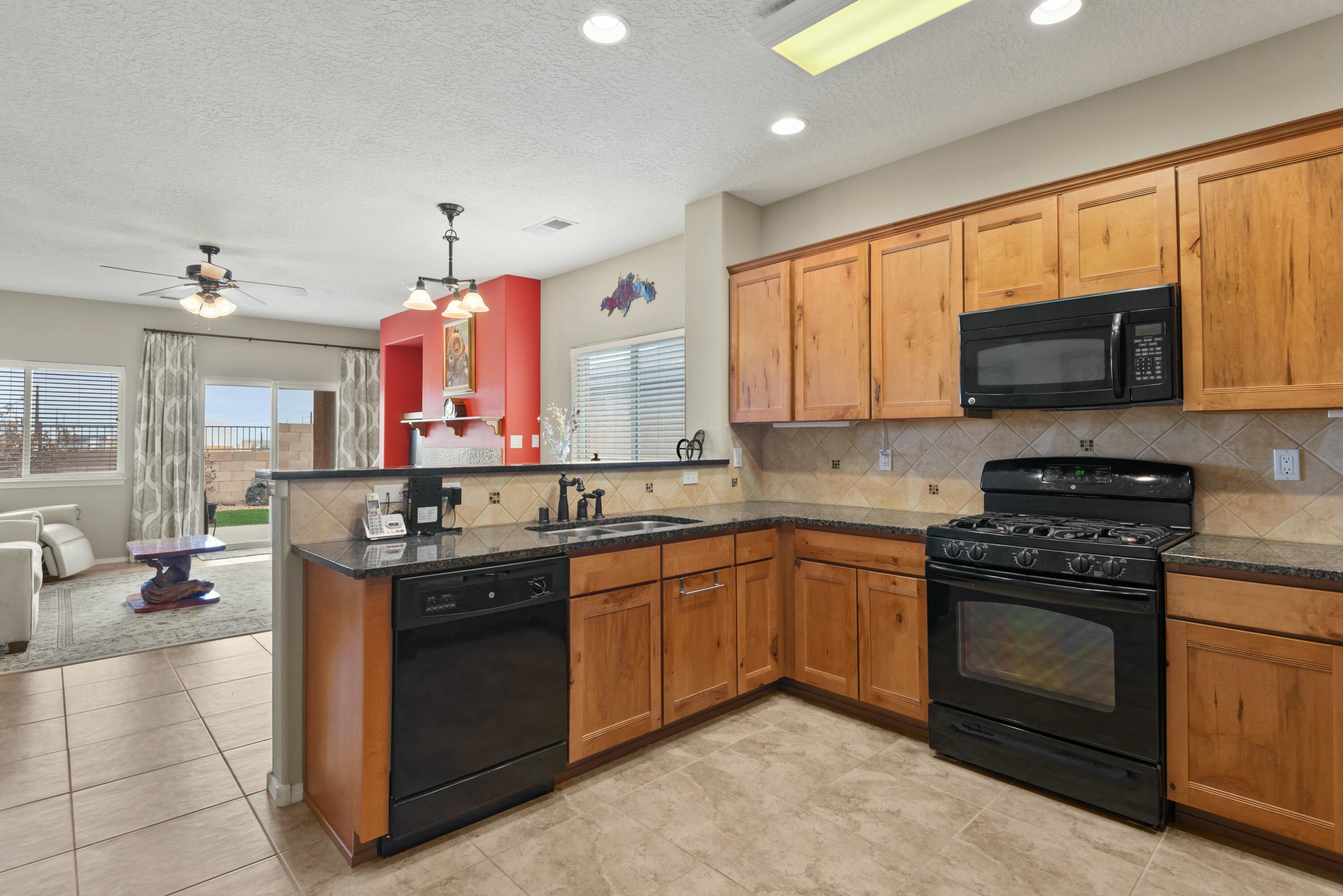 340 Zuni River Circle, Los Lunas, New Mexico image 4