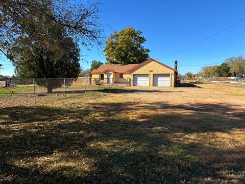 Homes For Sale - 1100 S Prince Street<br/> Curry County, Clovis, NM 88101