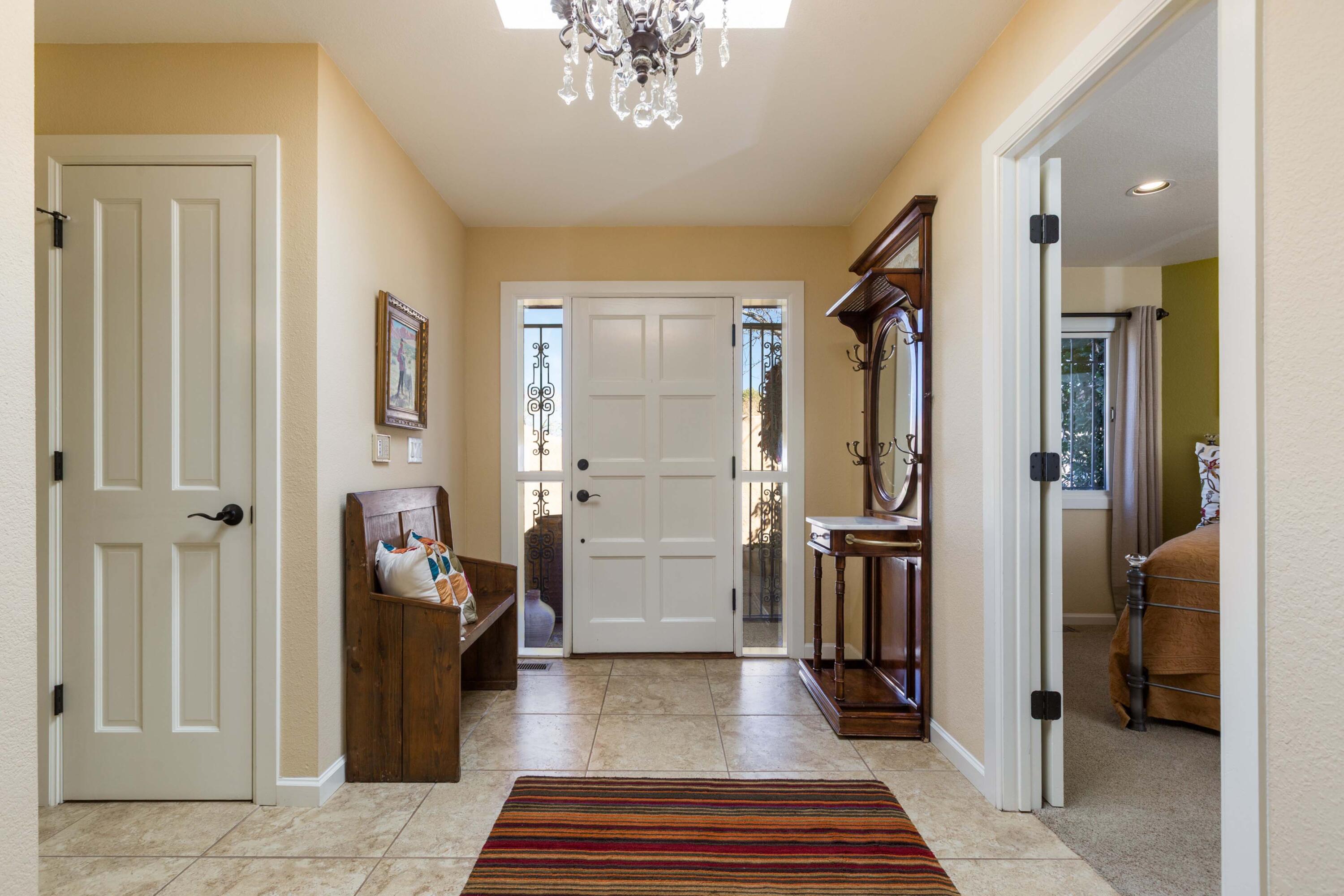 1904 San Rio Court NW