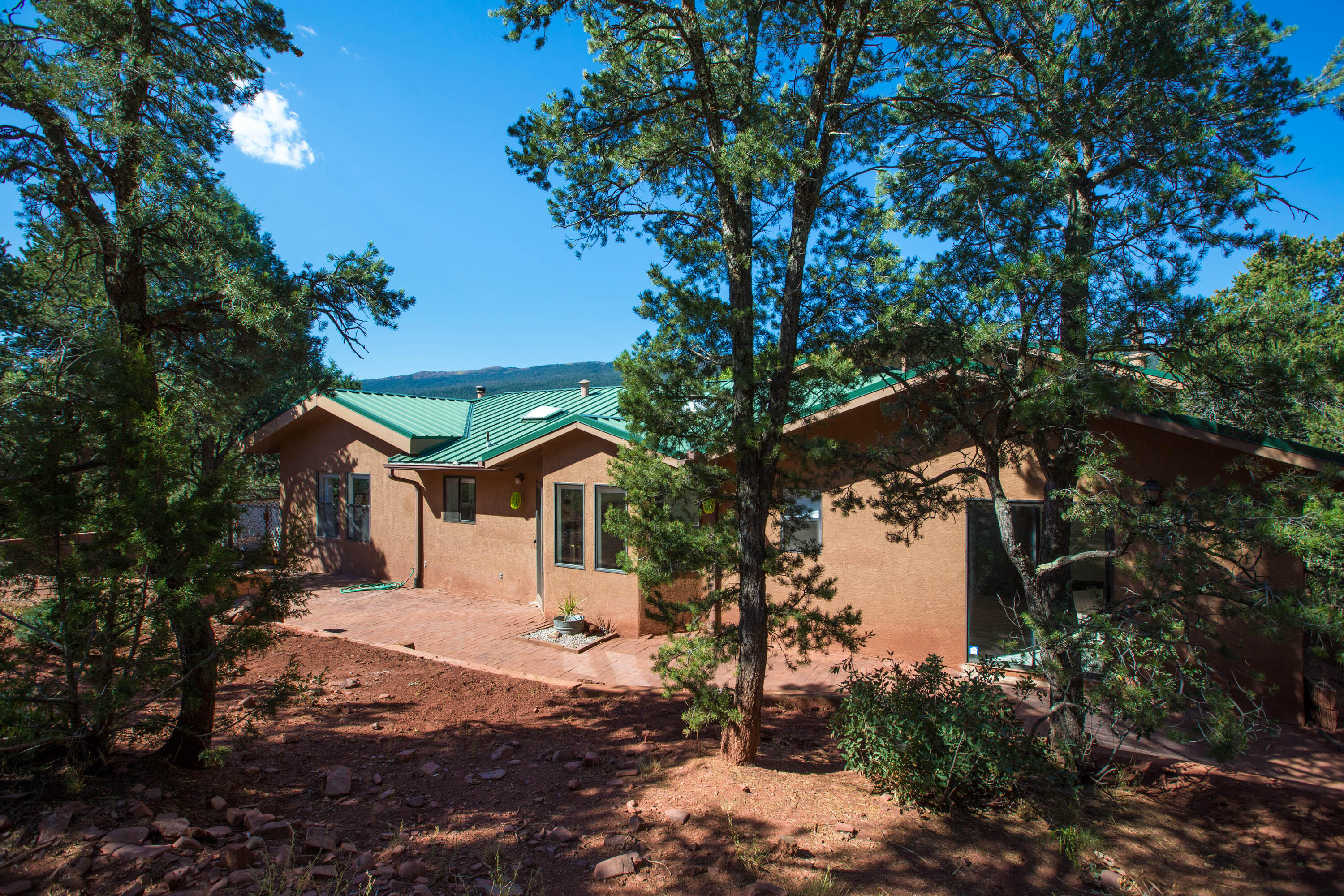 56 Avenida Del Sol, Cedar Crest, New Mexico image 29