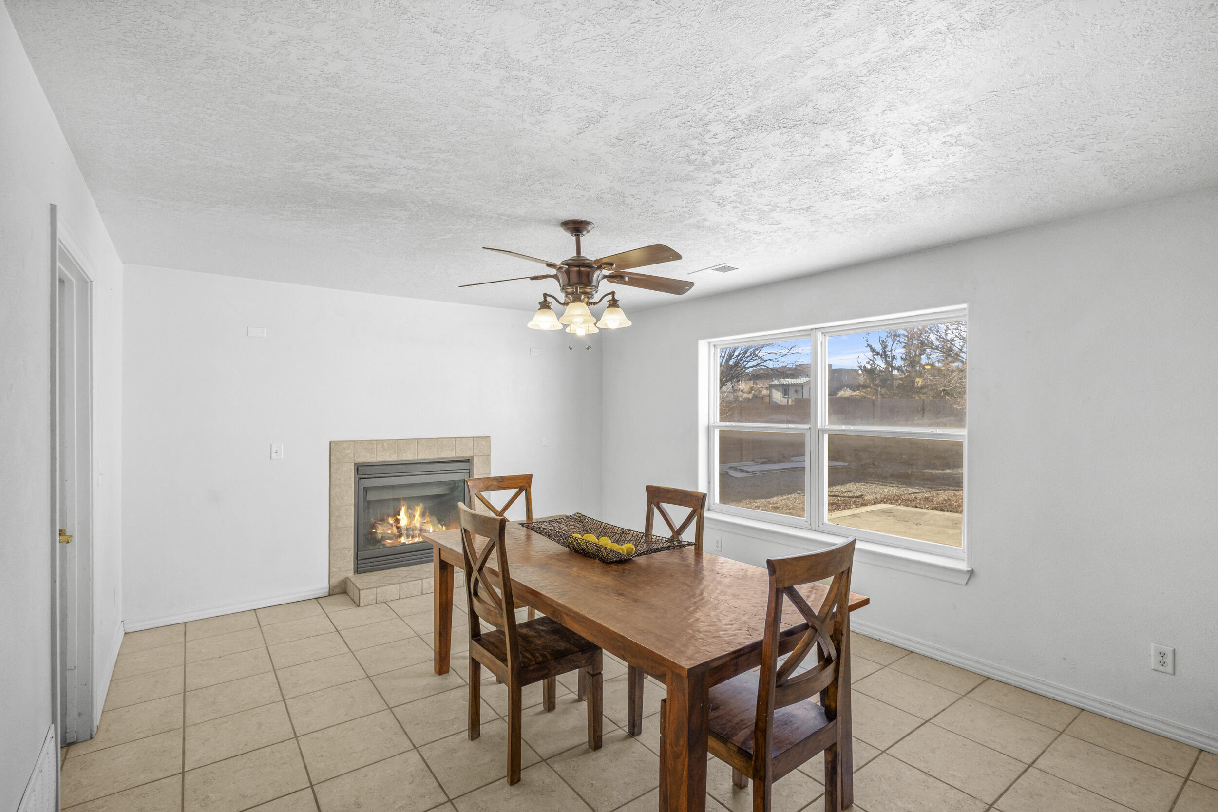 717 Monterrey Road, Rio Rancho, New Mexico image 4