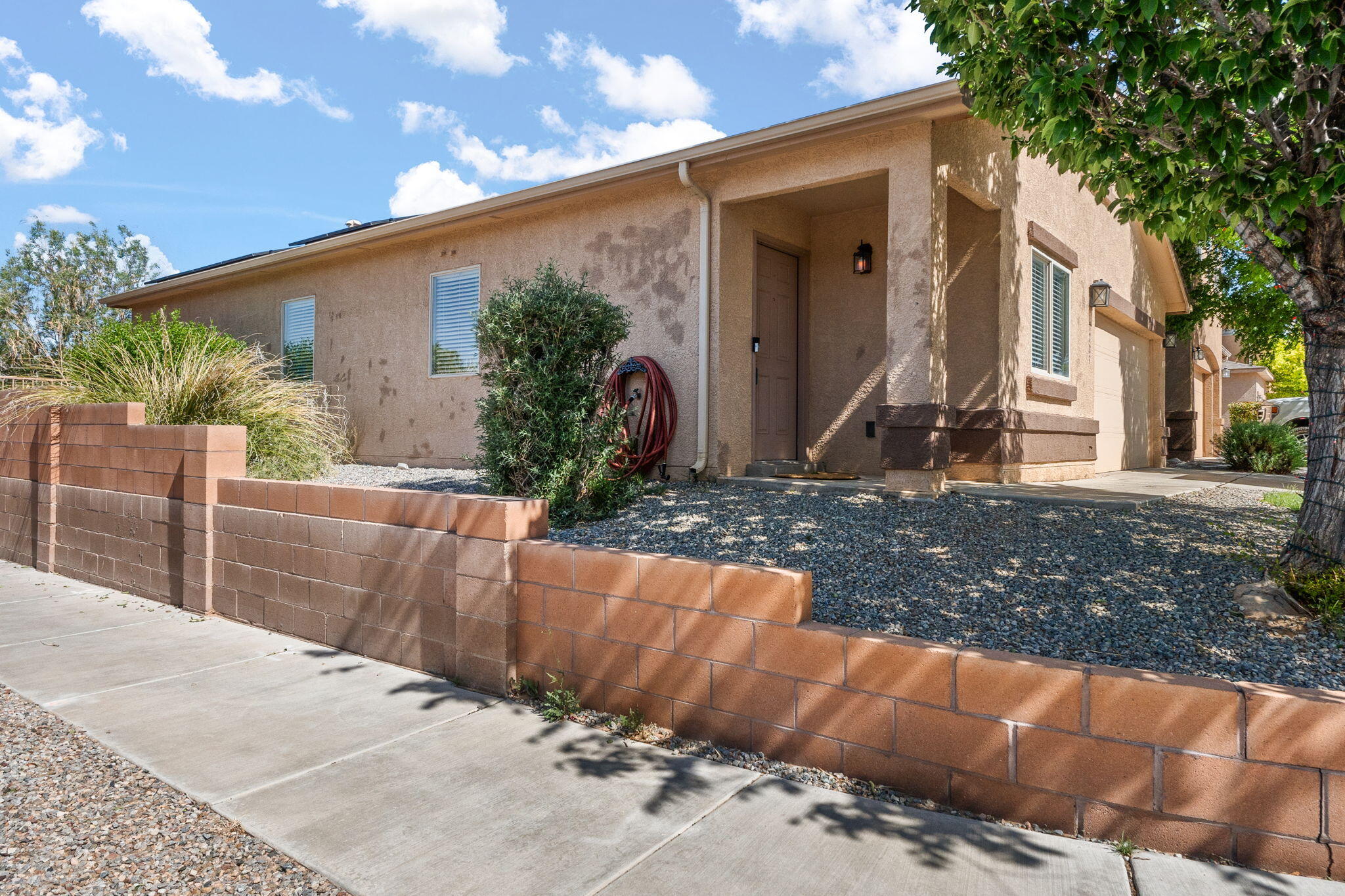 1227 Desert Paintbrush Loop, Rio Rancho, New Mexico image 2