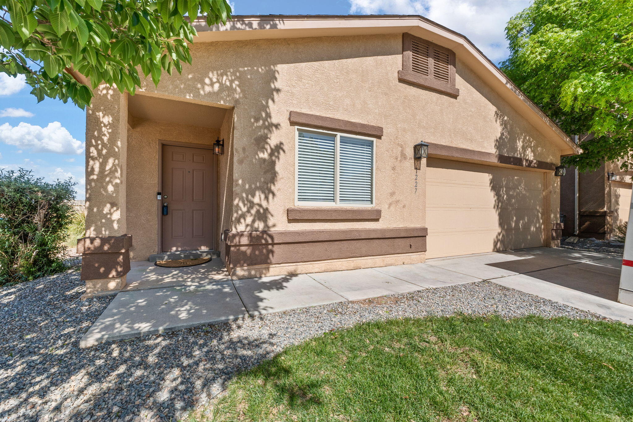1227 Desert Paintbrush Loop, Rio Rancho, New Mexico image 1