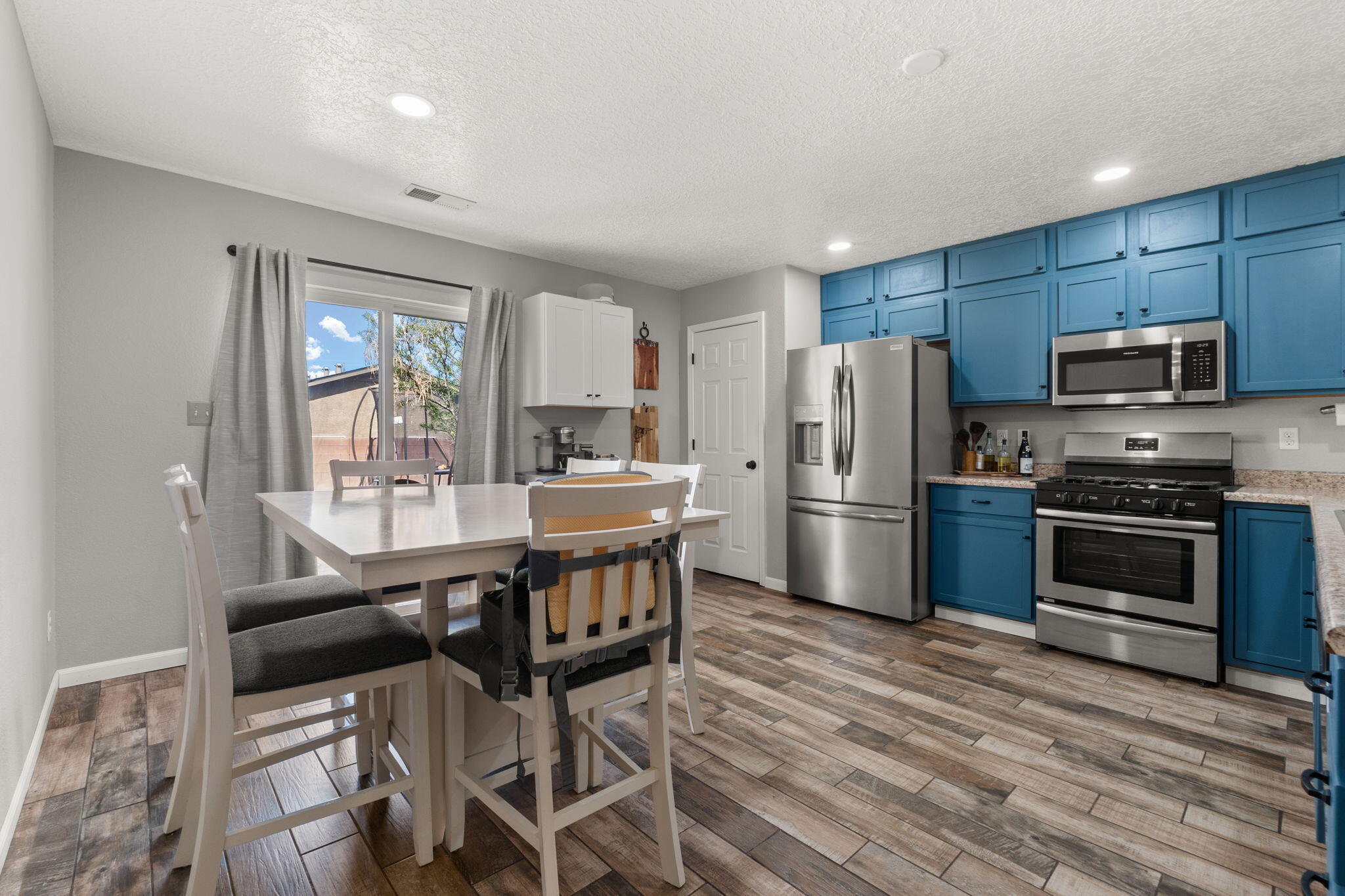 1227 Desert Paintbrush Loop, Rio Rancho, New Mexico image 17