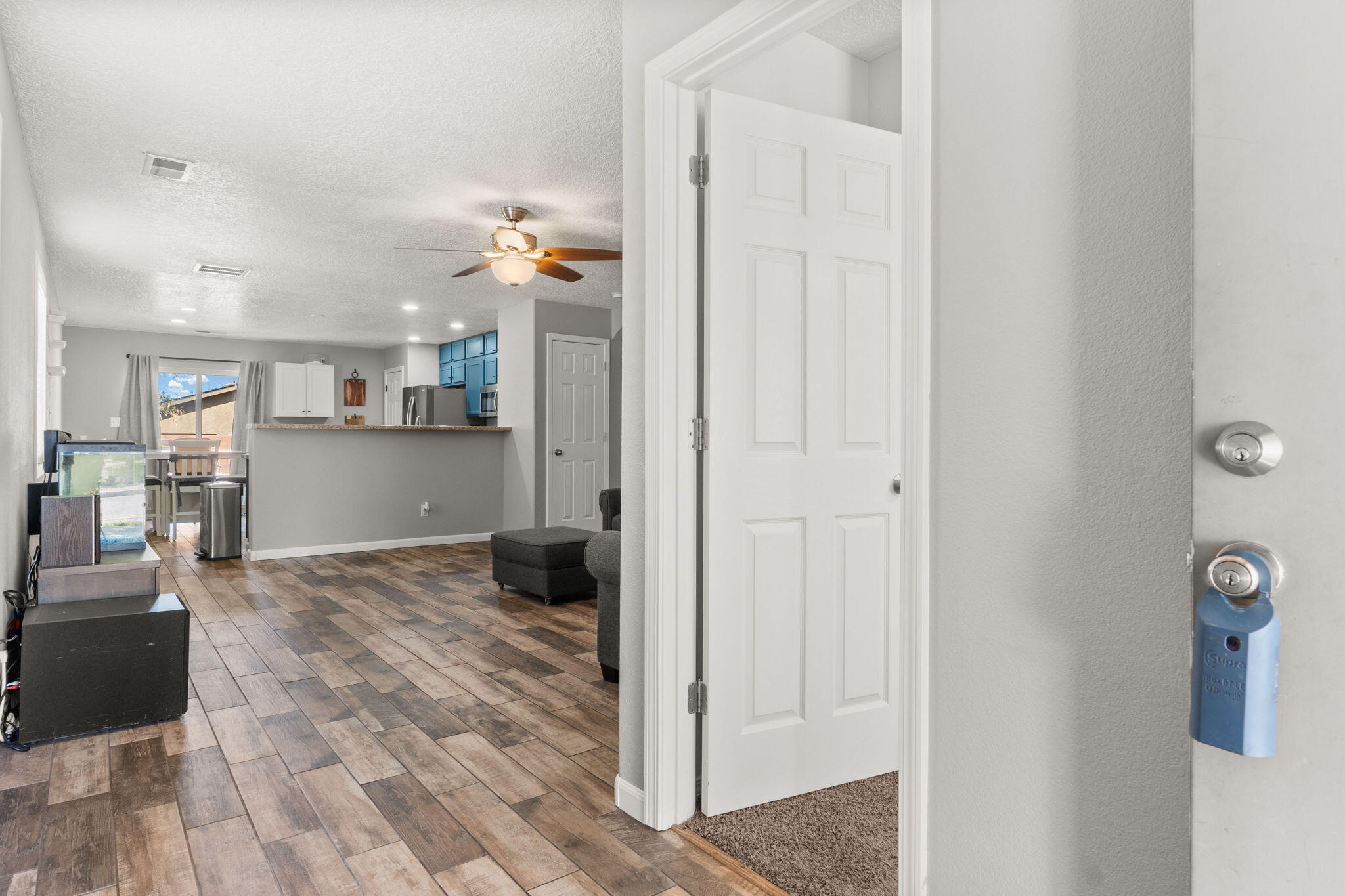 1227 Desert Paintbrush Loop, Rio Rancho, New Mexico image 4