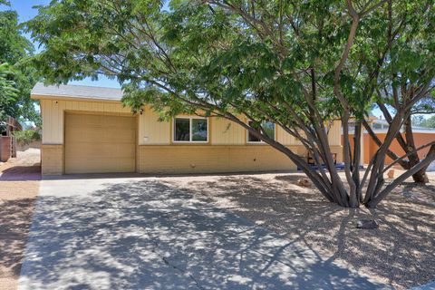 Homes For Sale - 10424 Princess Jeanne Avenue<br/> Albuquerque, NM 87112