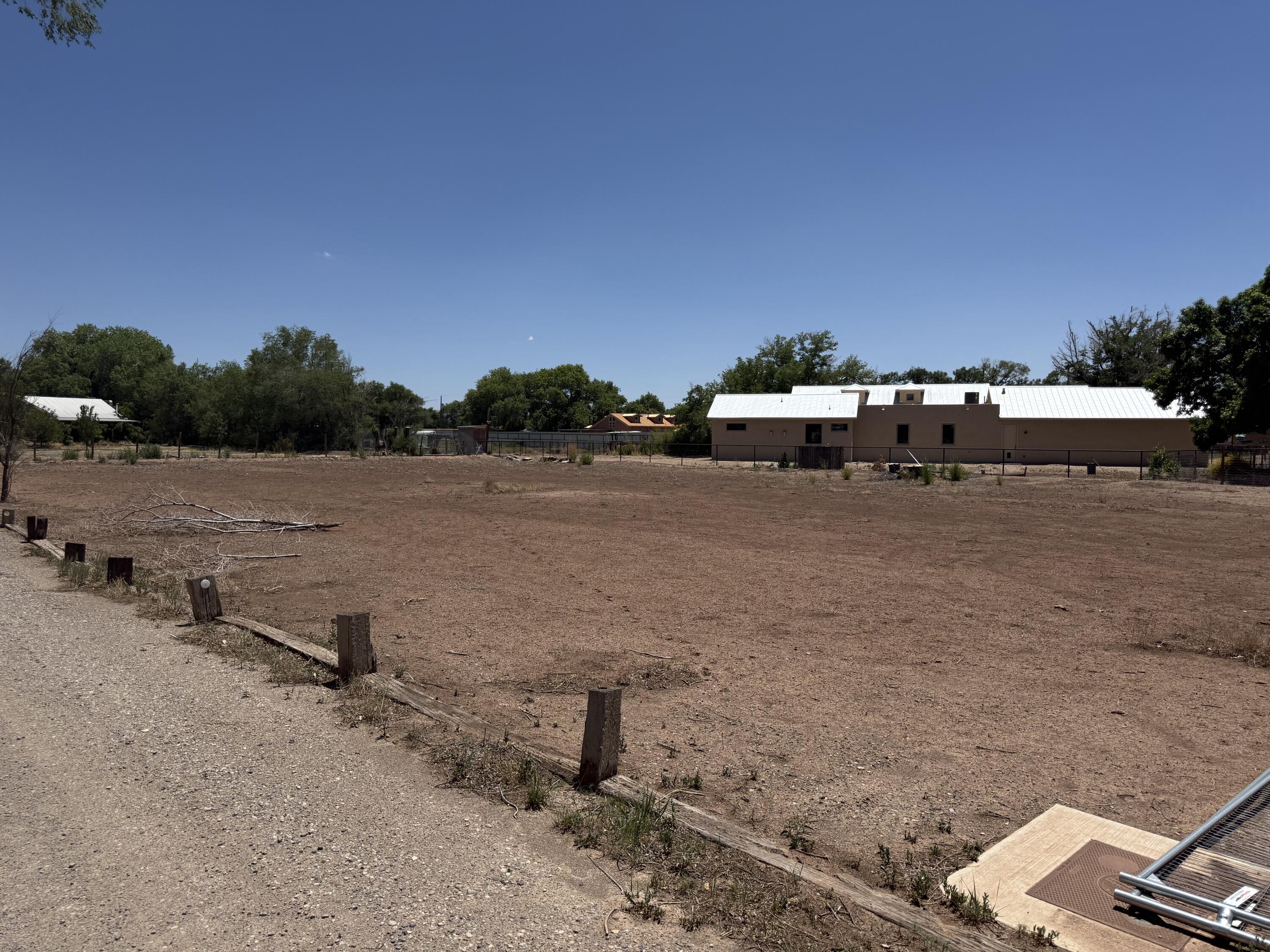 Colorado (lots C1 & C2) Court, Moriarty, New Mexico image 1