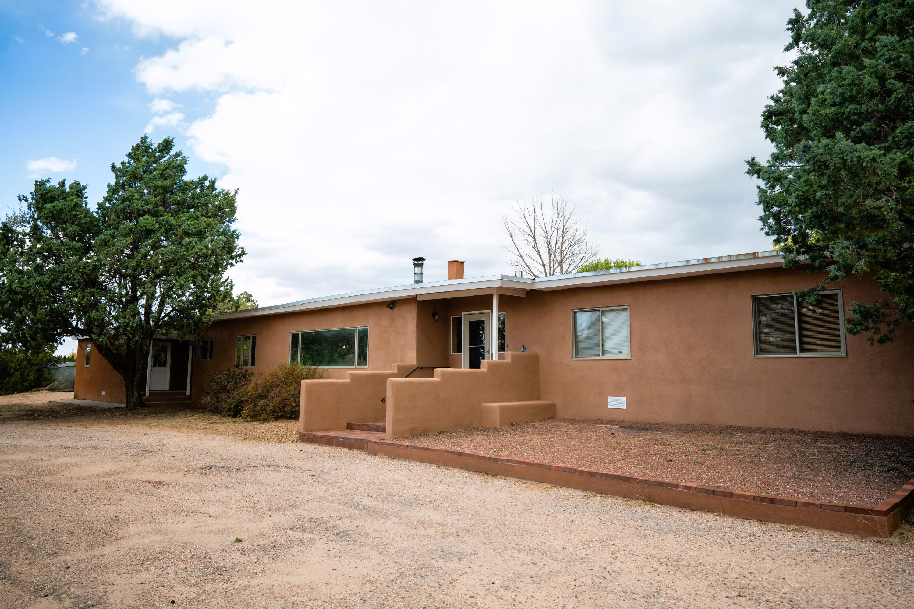 605 Armenta Street, Santa Fe, New Mexico image 1