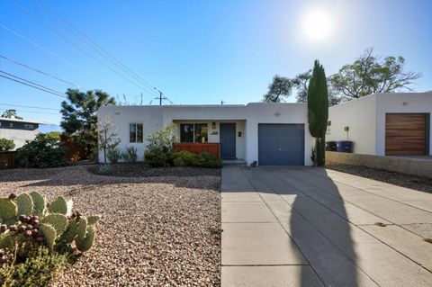 Photo of 502 GRACELAND Drive SE, Albuquerque, NM 87108 (MLS # 1092369)