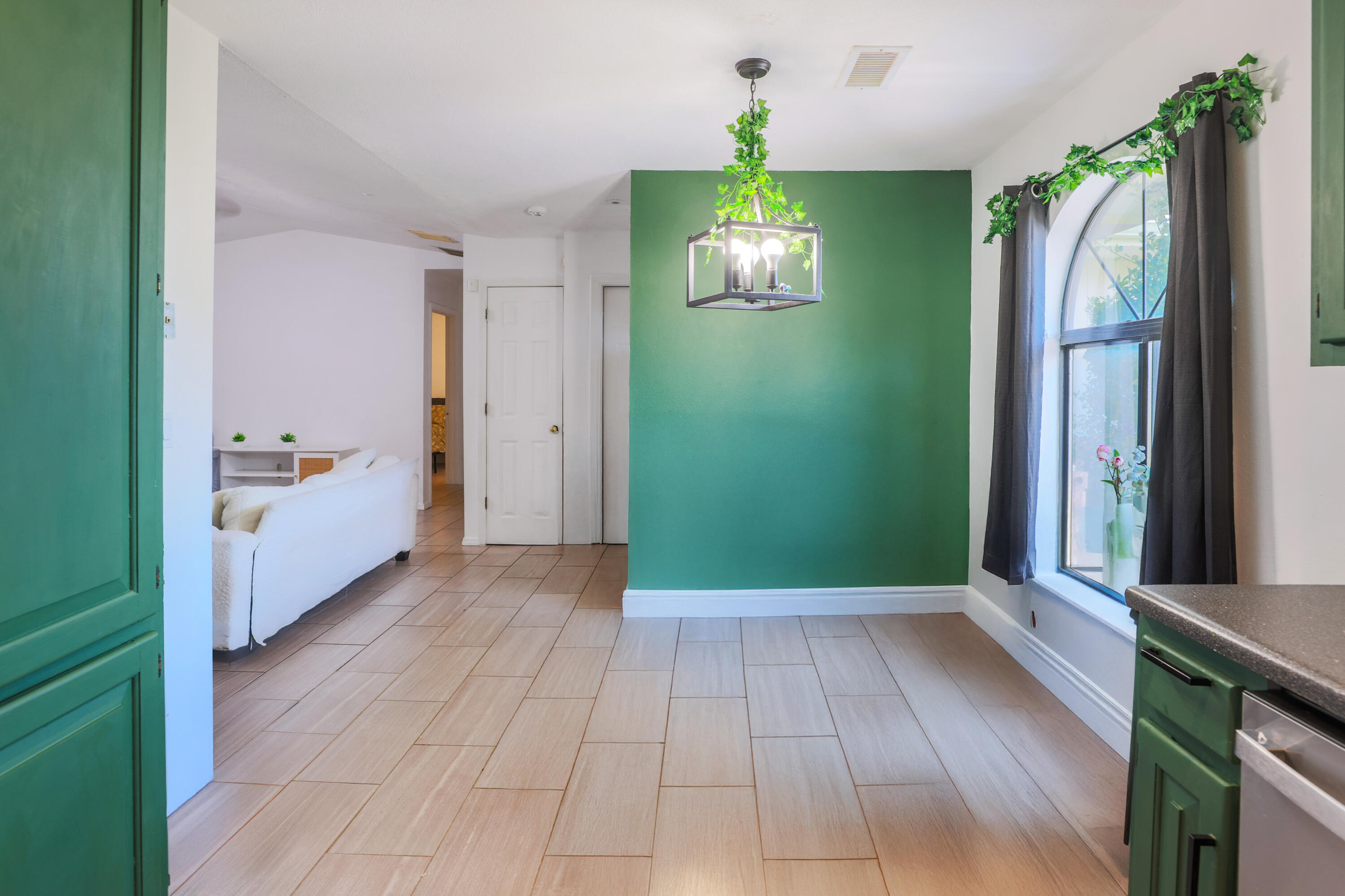 4 ALDEA Place