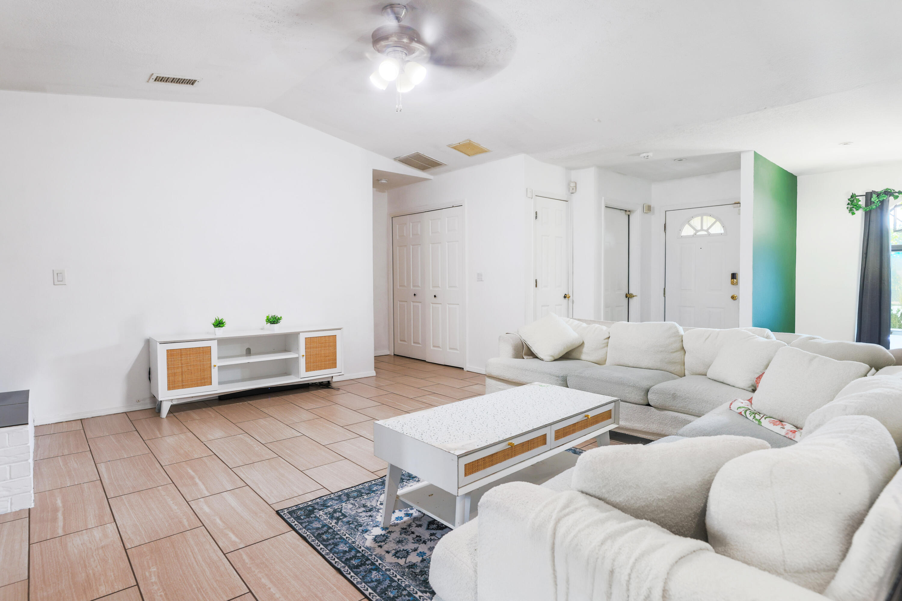 4 ALDEA Place