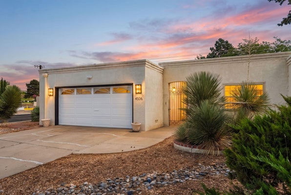 4536 DURANGO CT NE, ALBUQUERQUE, NM 87109 - Image ee5a69eee767a42e7e33359011c40b3c/420273432