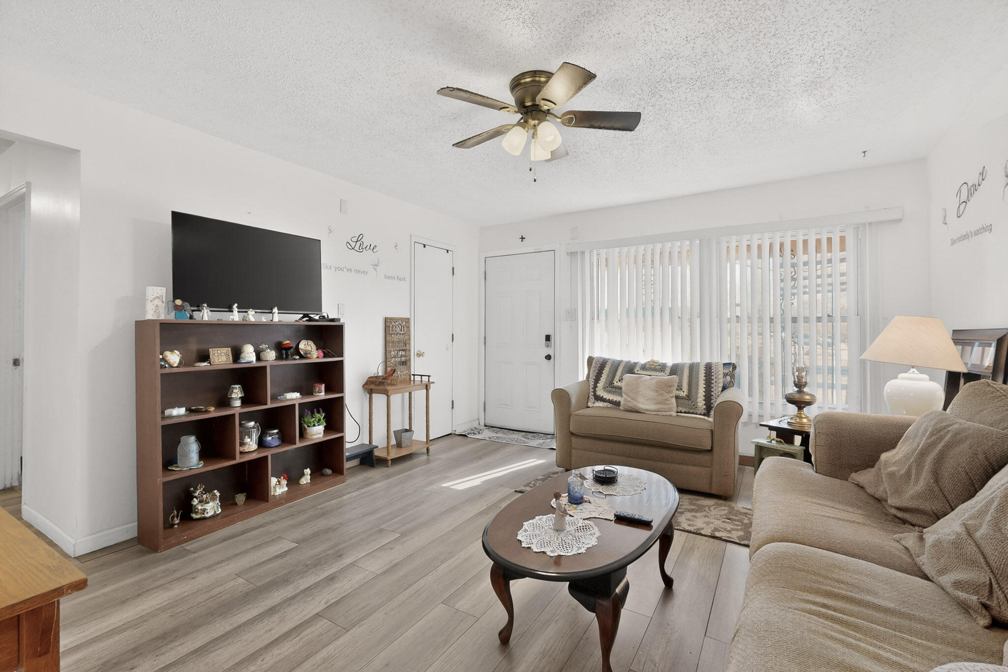 10217 Menaul Boulevard NE