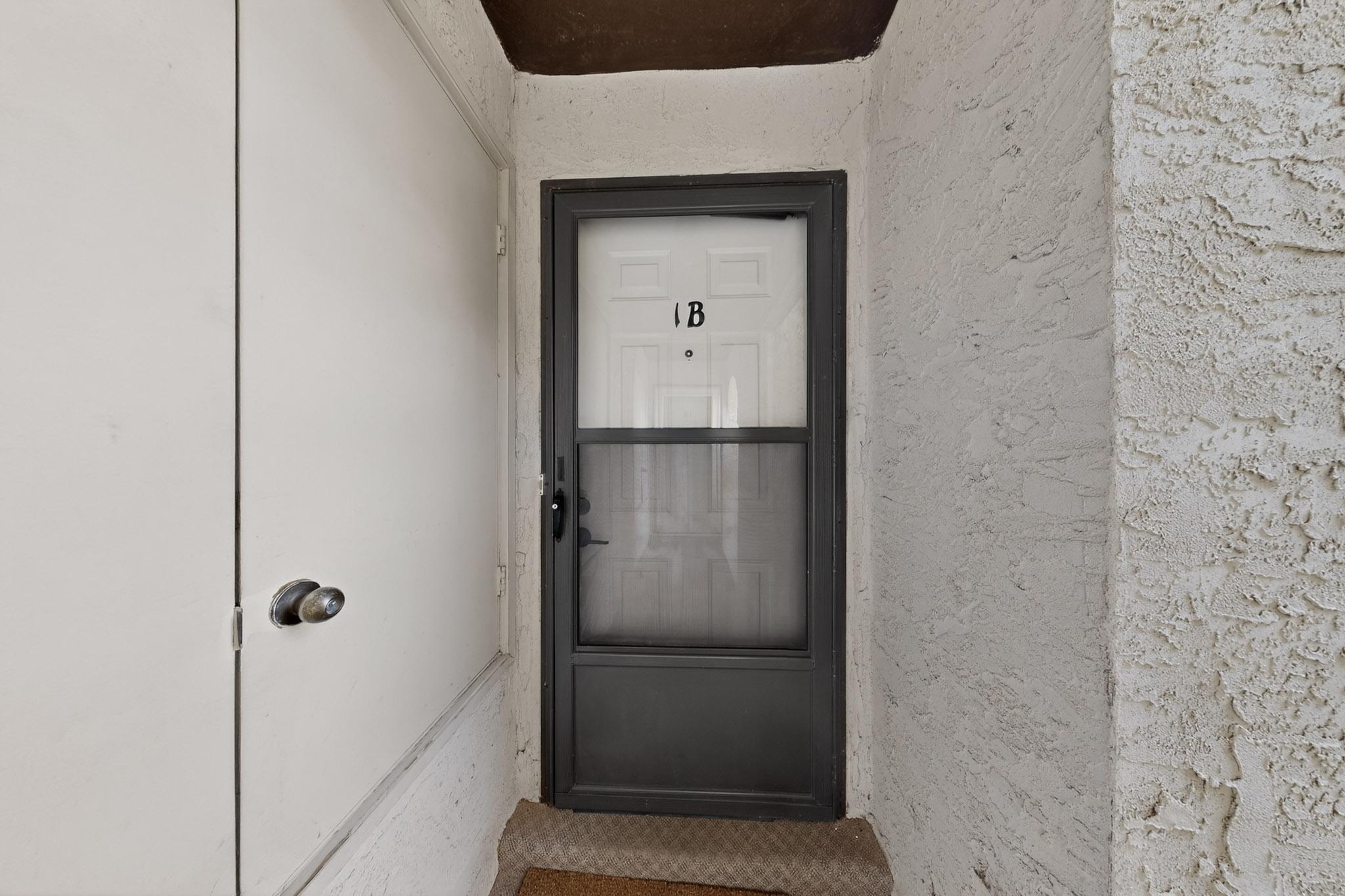 823 Country Club Drive SE 1B