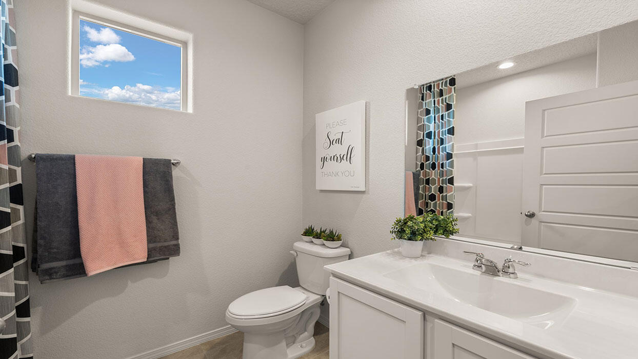 1681 Alto Colores Street, Los Lunas, New Mexico image 9