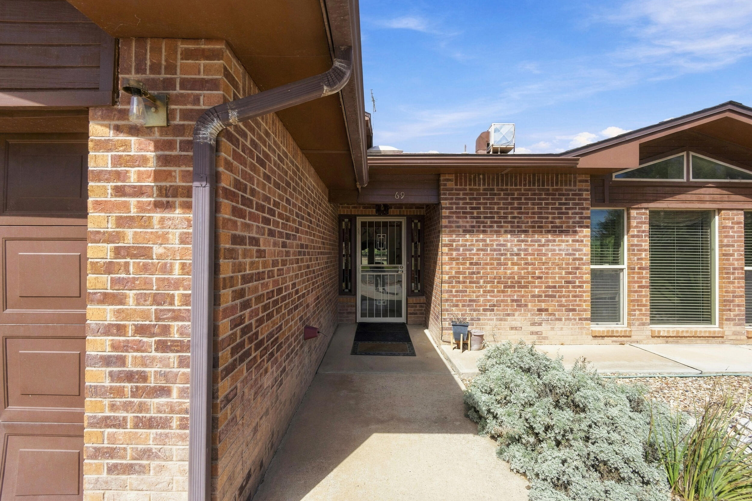 69 Kendrick Road