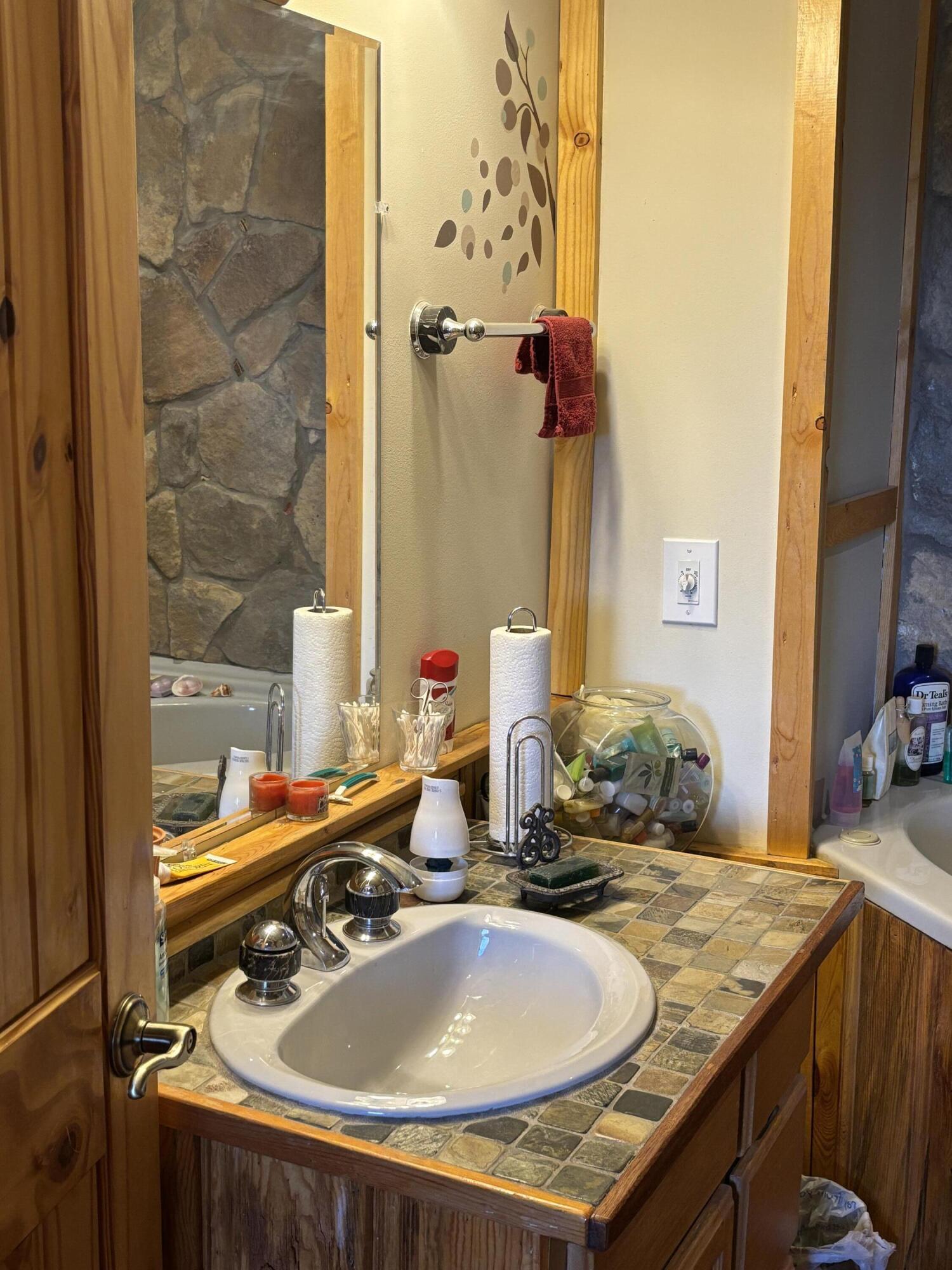 994 Wild Horse Road, Pie Town, New Mexico image 27