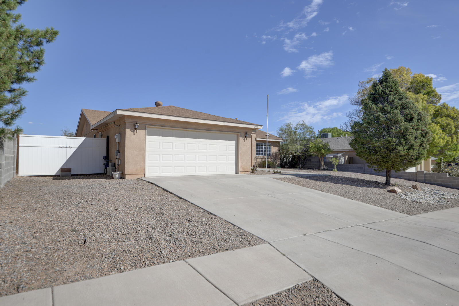 6777 Augusta Hills Drive, Rio Rancho, New Mexico image 2