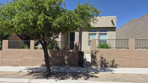Homes For Sale - 5417 E Village Avenue<br/> Rio Rancho, NM 87144
