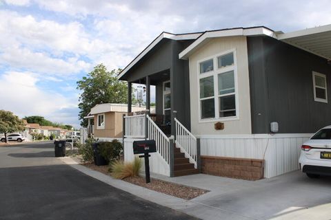 Mobile Home For Sale - 720 Fox Lane<br/> Albuquerque, NM 87123