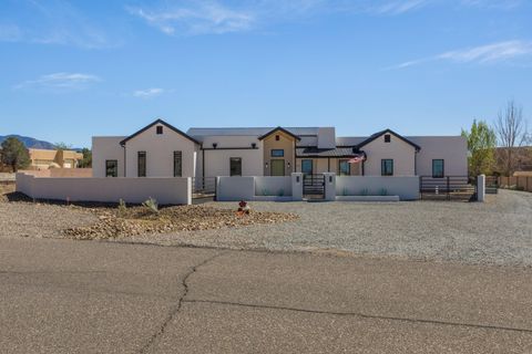 8712 Eagle Rock Avenue NE Albuquerque NM 87122