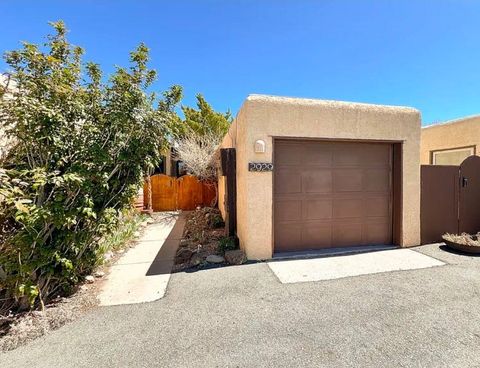 Townhouse For Sale - 2929 Plaza Azul<br/> Santa Fe County, Santa Fe, NM 87507