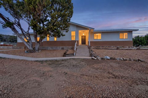 Photo of 3 Morper Road, Edgewood, NM 87015 (MLS # 1112725)