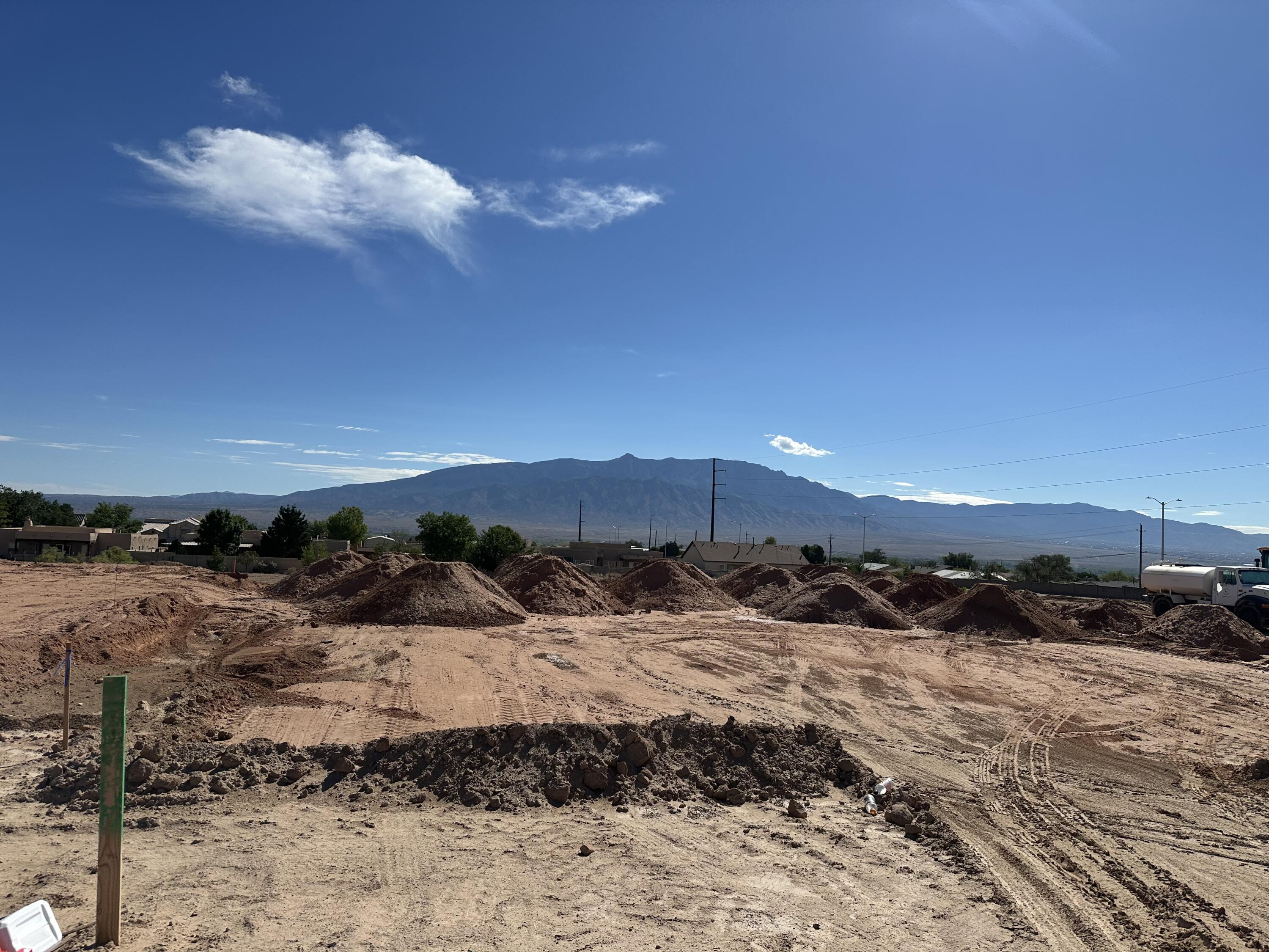 1004 Ontario Place NE