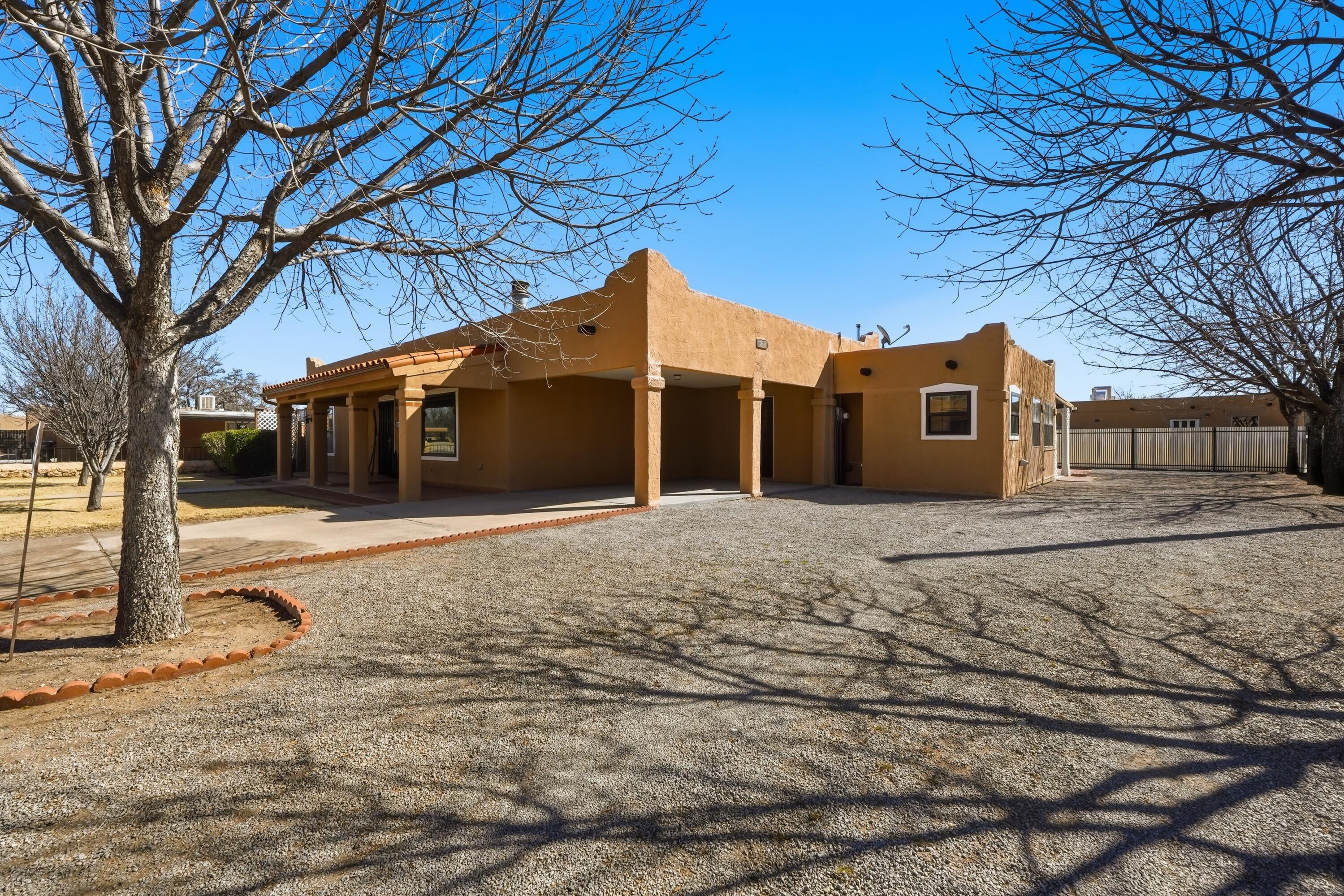 2425 Calle De Santiago