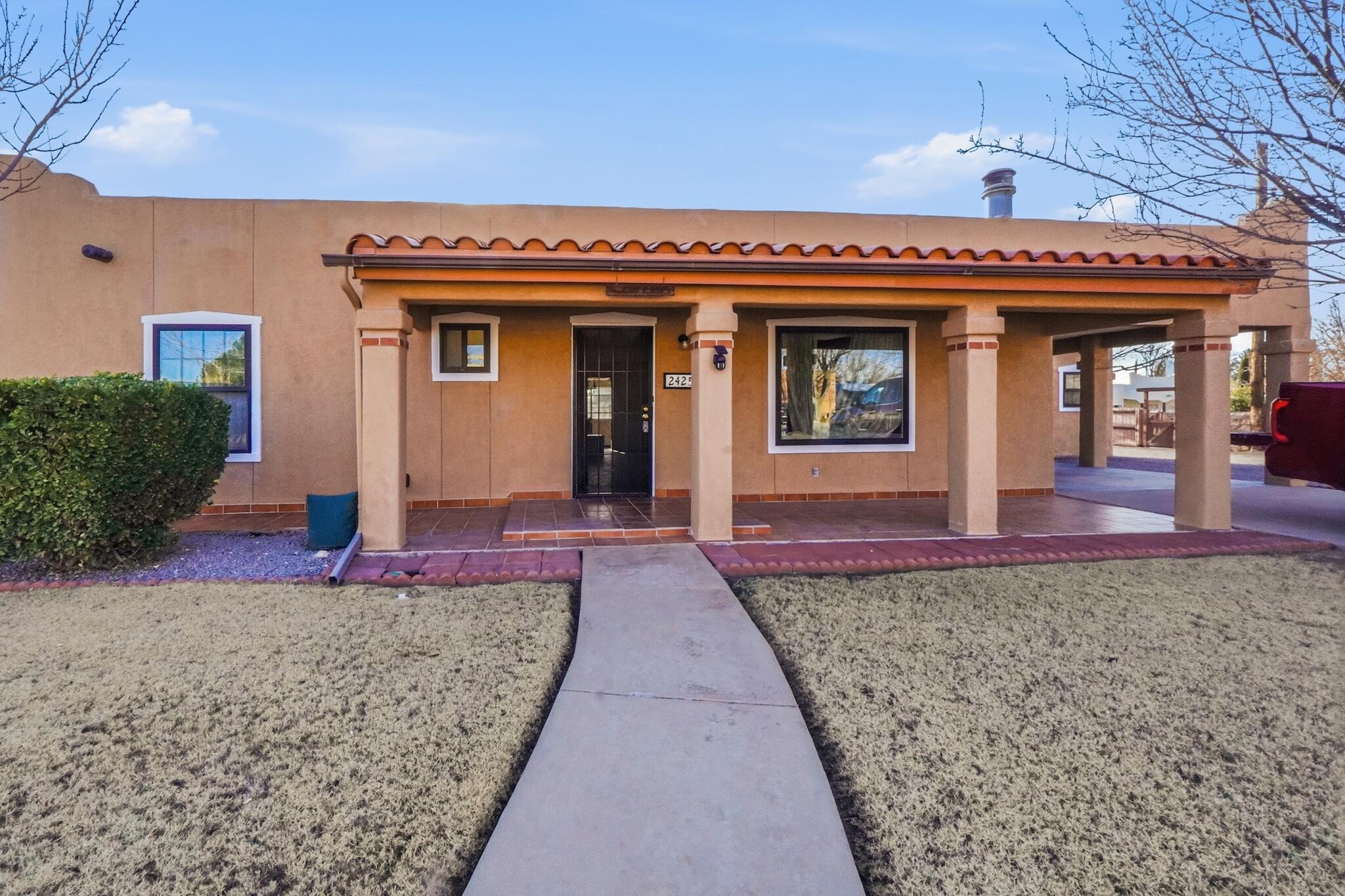 2425 Calle De Santiago