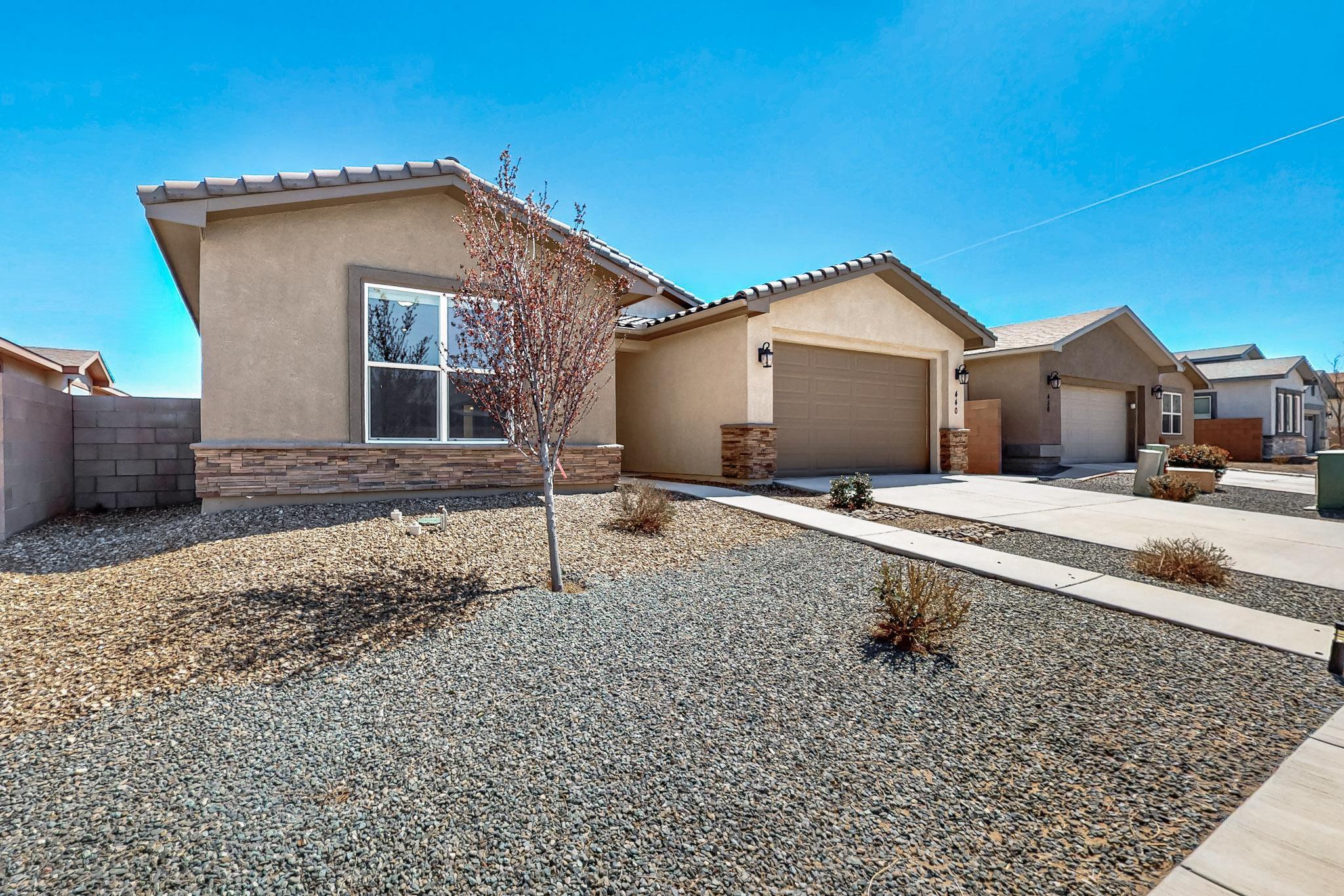 440 Rio Chama Circle, Los Lunas, New Mexico image 2