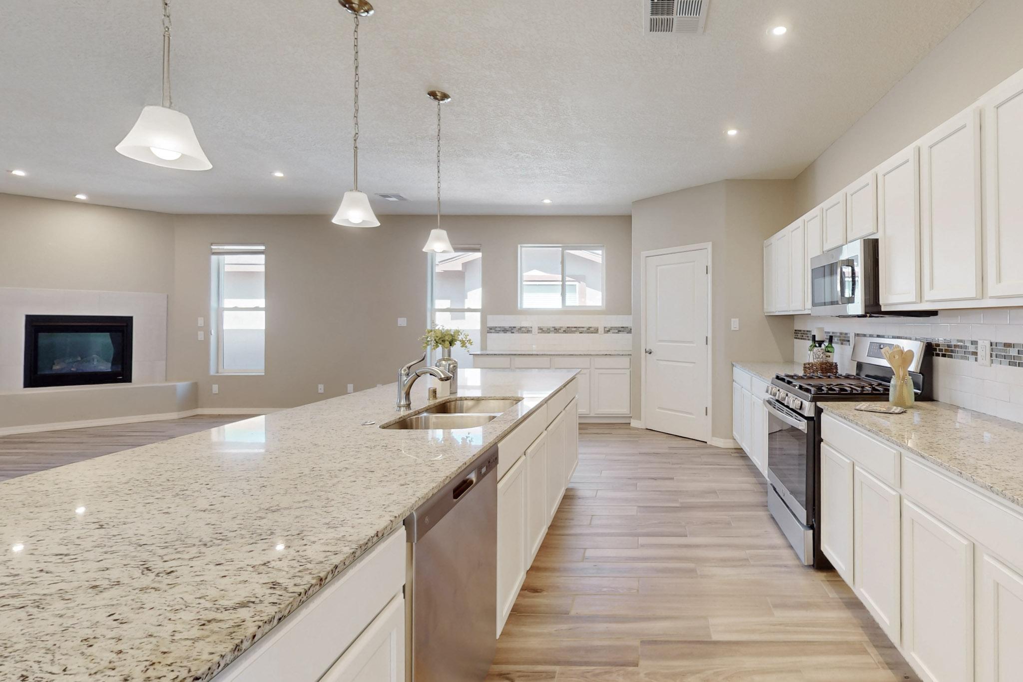 440 Rio Chama Circle, Los Lunas, New Mexico image 13