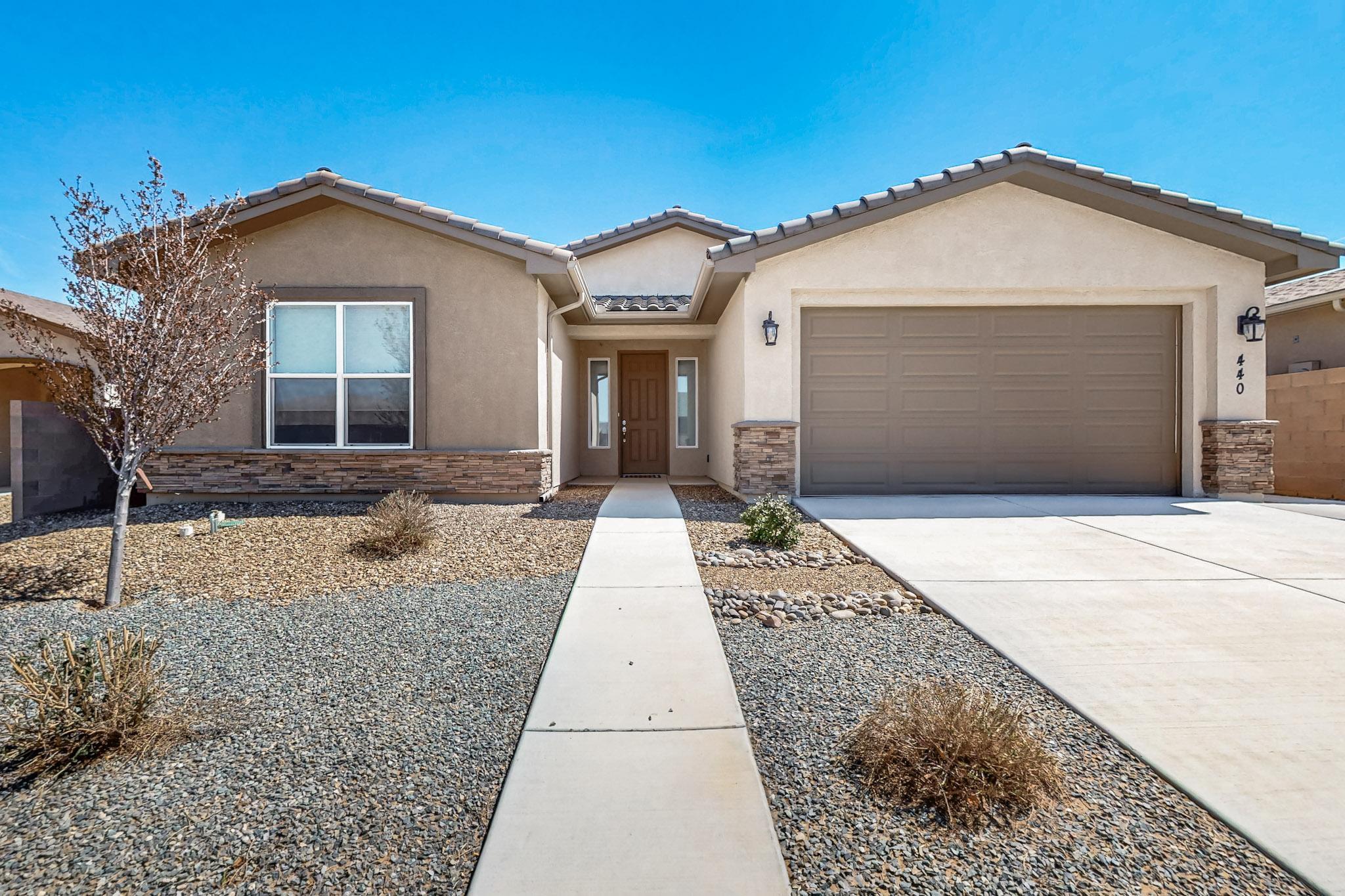 440 Rio Chama Circle, Los Lunas, New Mexico image 1